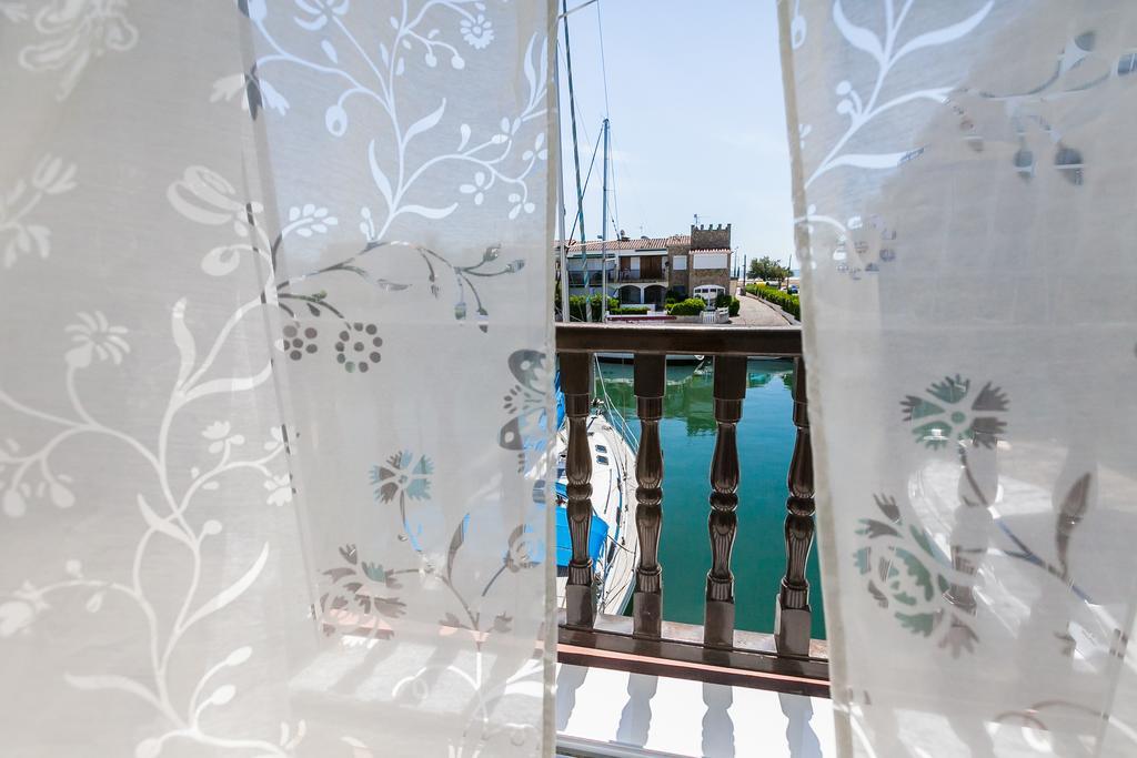 Vista Roses Mar - Casa Pescador Villa Empuriabrava Eksteriør billede